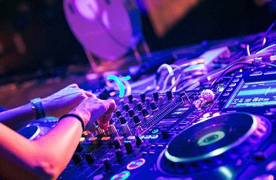 Nightlife & Entertainment Nightlife & Entertainment